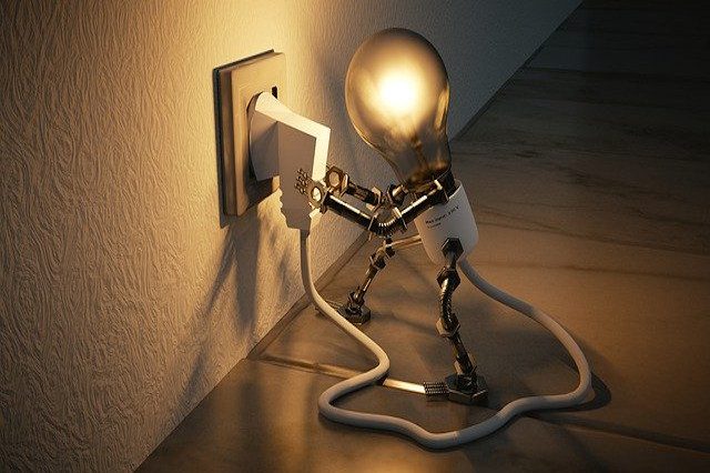 light bulb plugs itself in